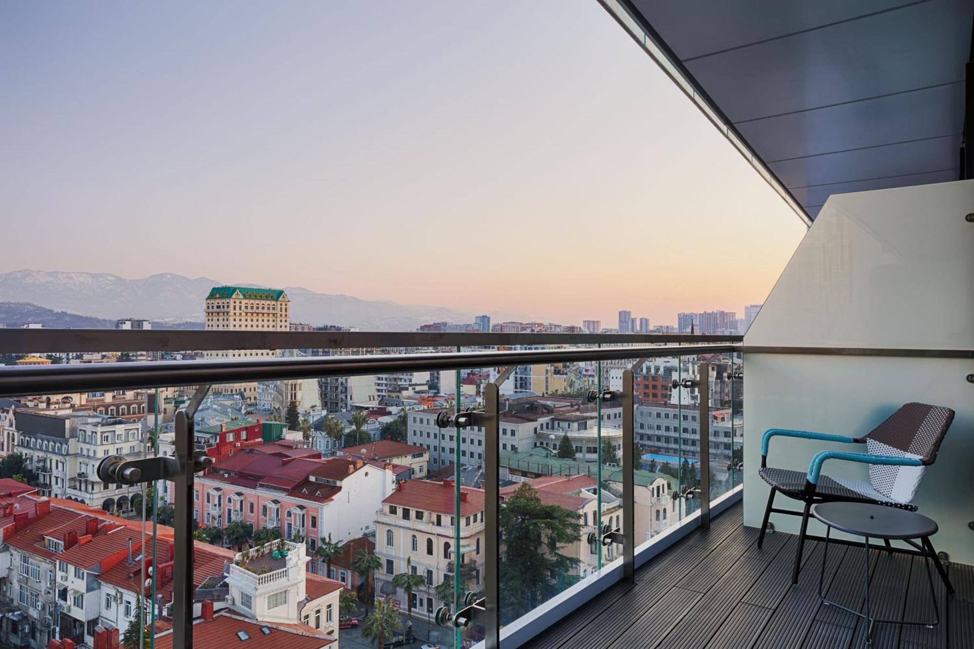 Le Meridien Batoemi Buitenkant foto