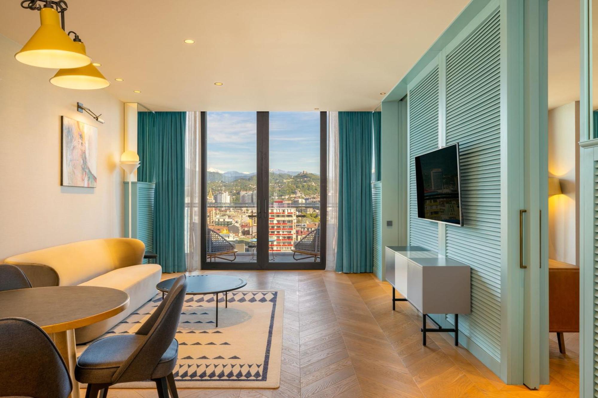Le Meridien Batoemi Buitenkant foto
