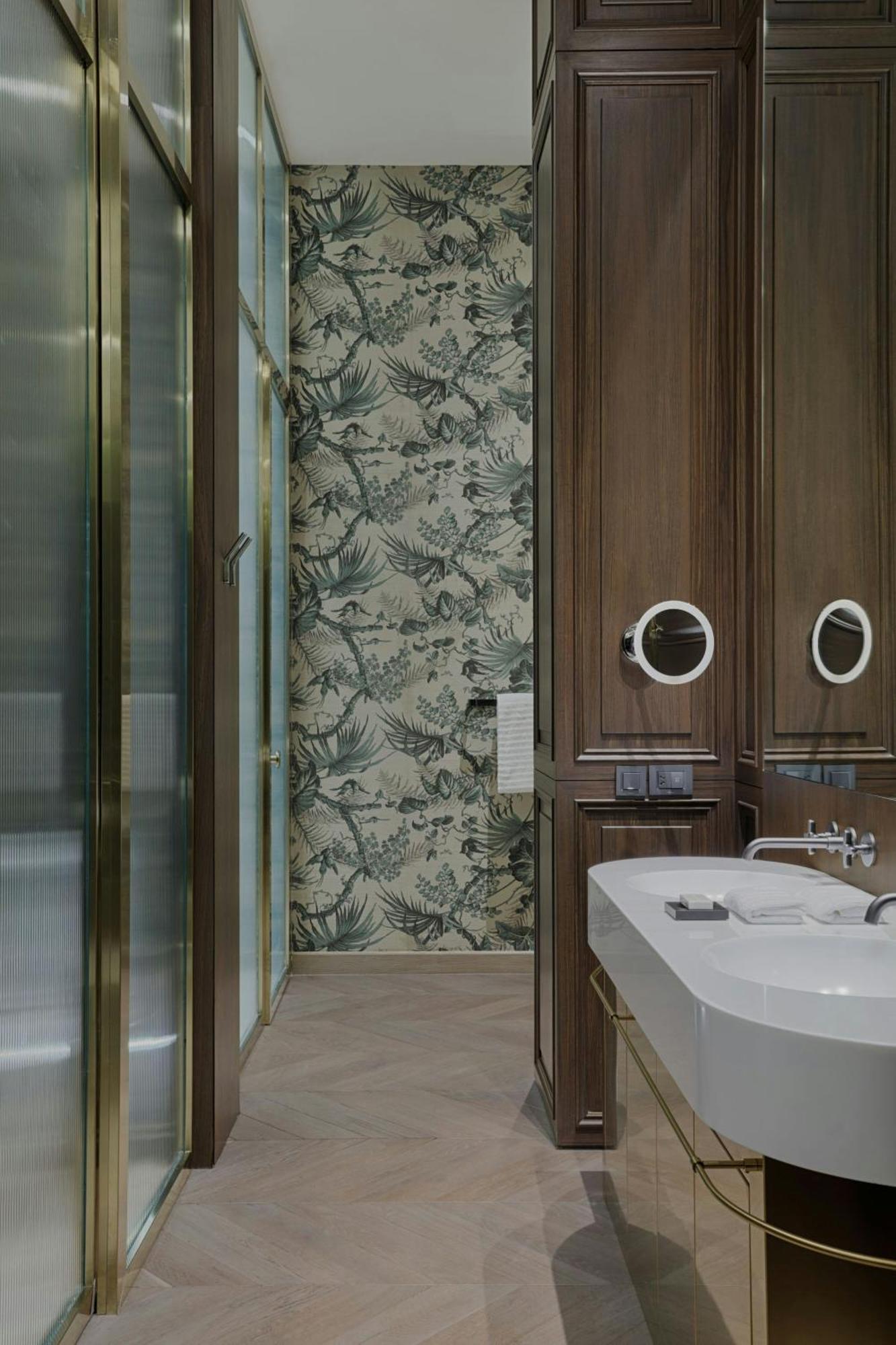 Le Meridien Batoemi Buitenkant foto